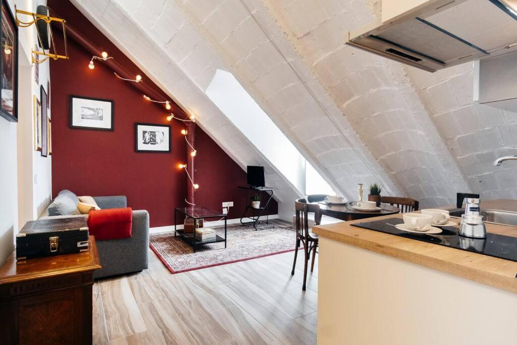 Yoomi Homes Plaza Mayor Madrid Ngoại thất bức ảnh