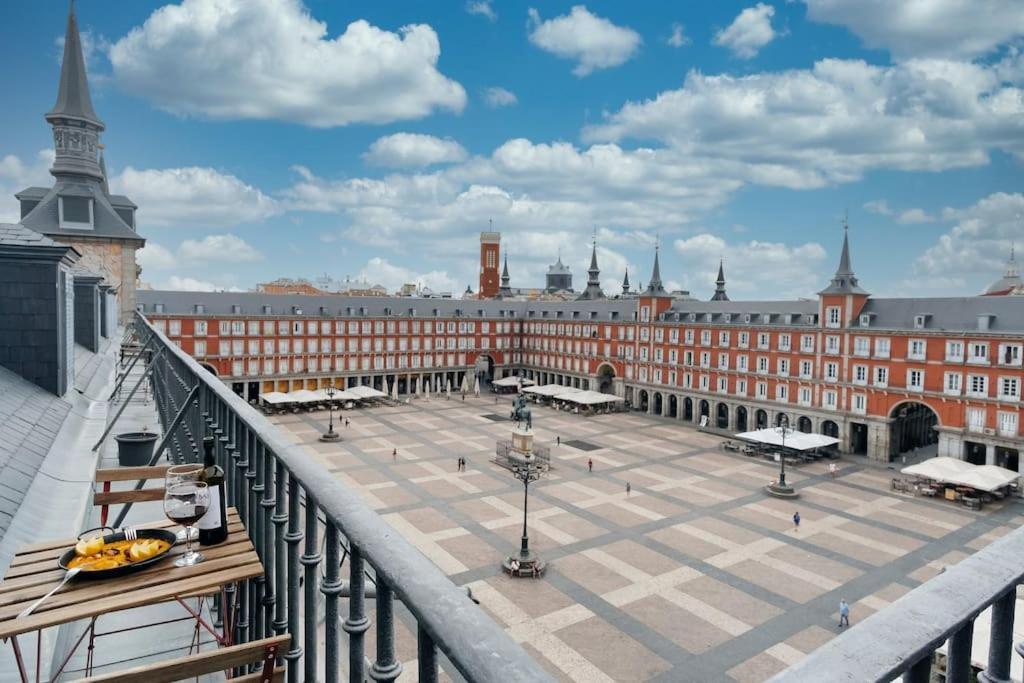 Yoomi Homes Plaza Mayor Madrid Ngoại thất bức ảnh